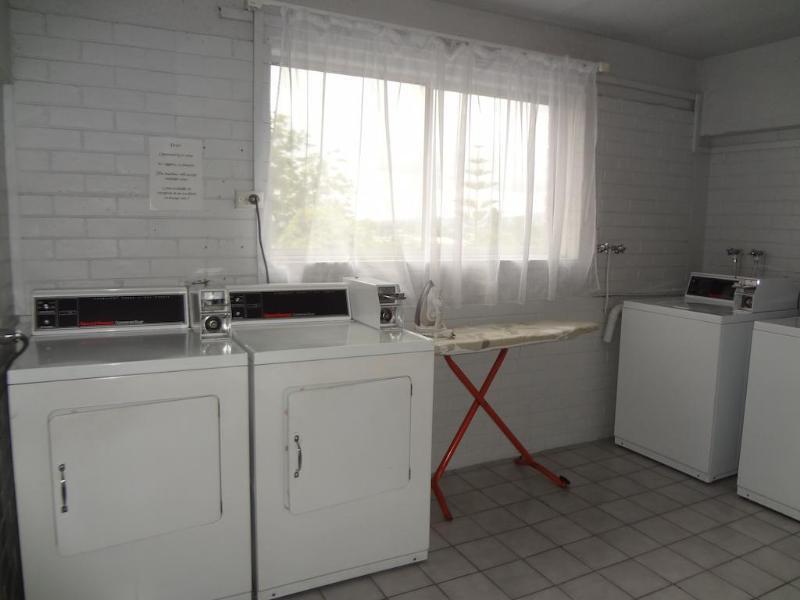 Adina Place Motel Apartments Launceston Extérieur photo