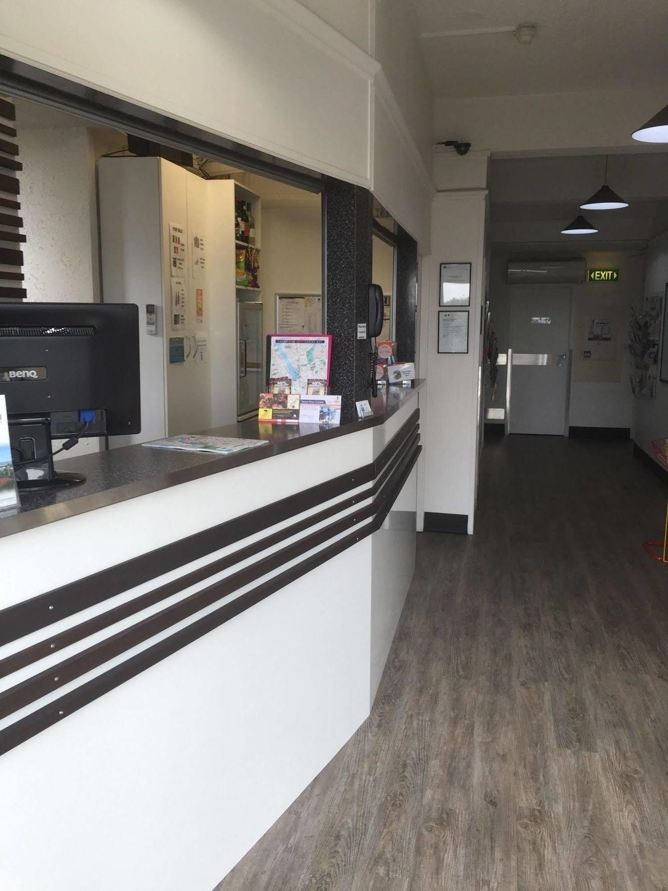 Adina Place Motel Apartments Launceston Extérieur photo