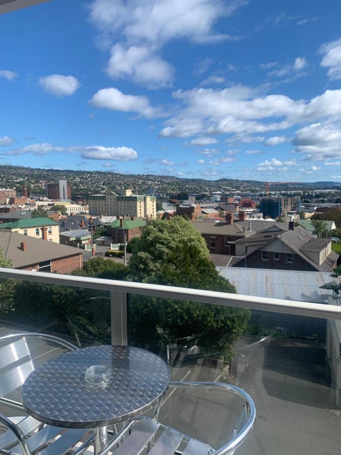 Adina Place Motel Apartments Launceston Extérieur photo